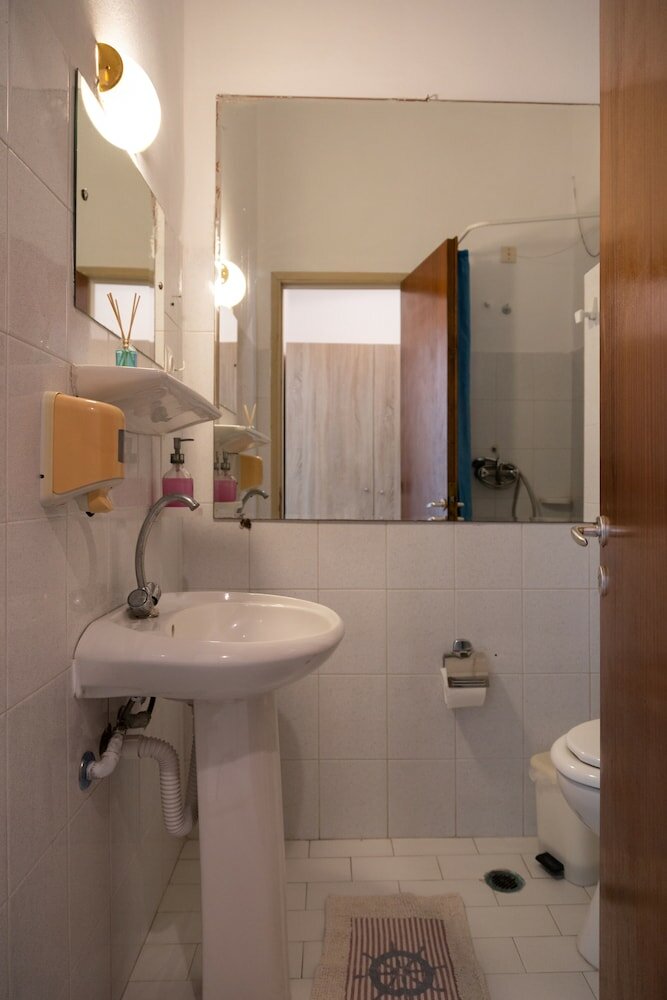 Фото Wilde Rose Hotel