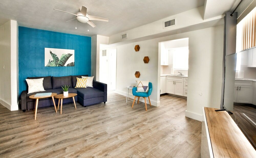 Фото Broadway Suites Downtown by RocketSTAY