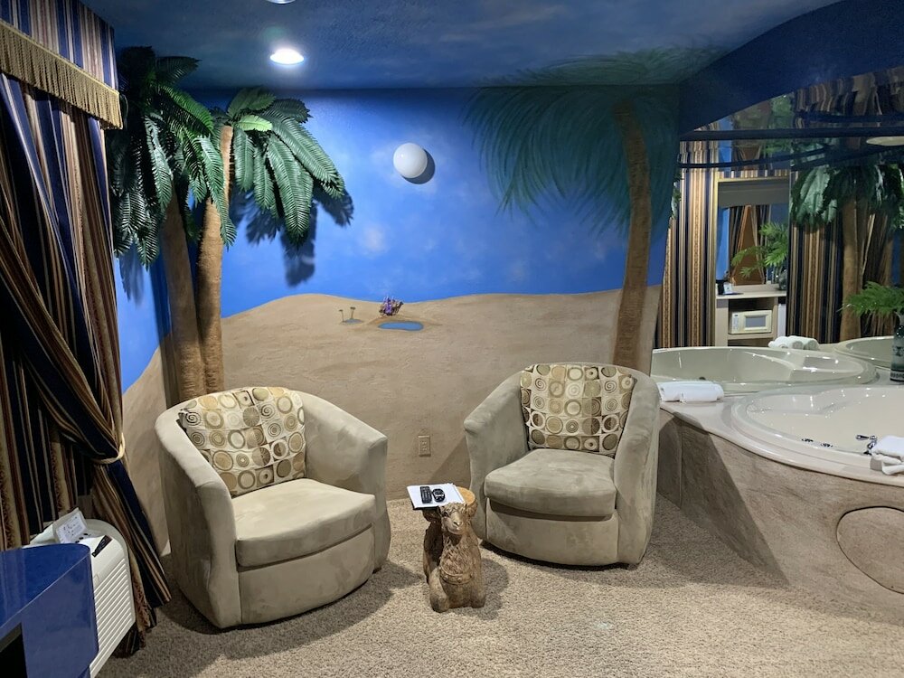 Фото Designer Inn & Suites