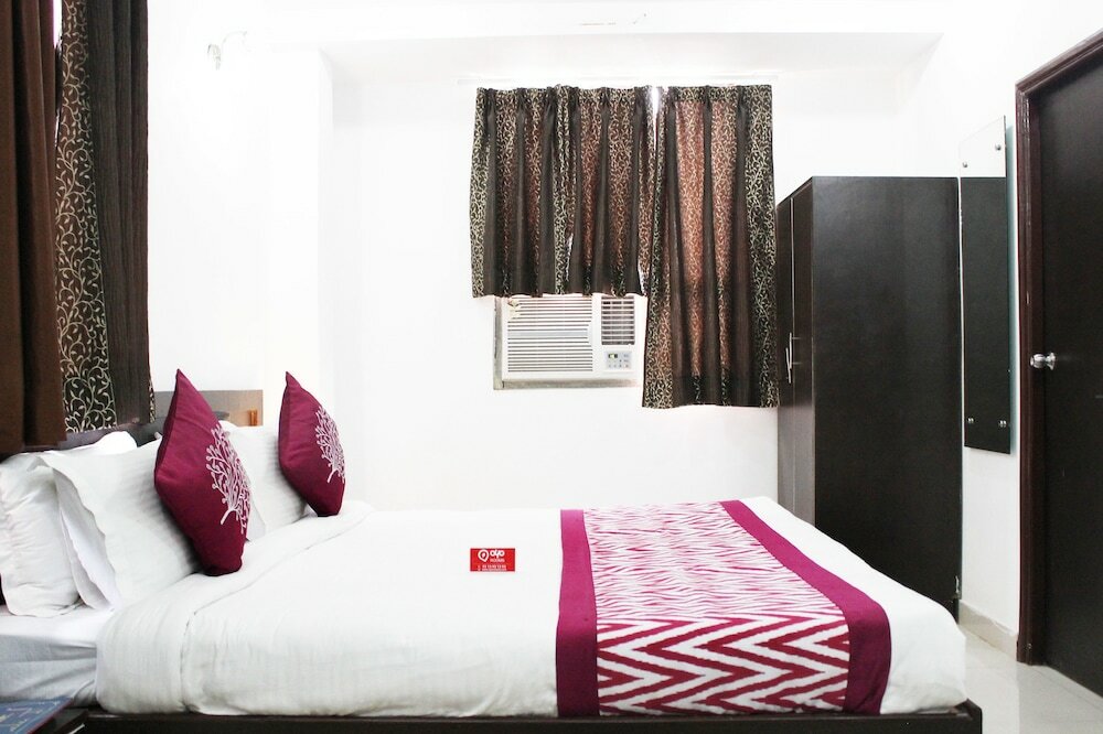 Фото Oyo 9367 Hotel Taj Galaxy