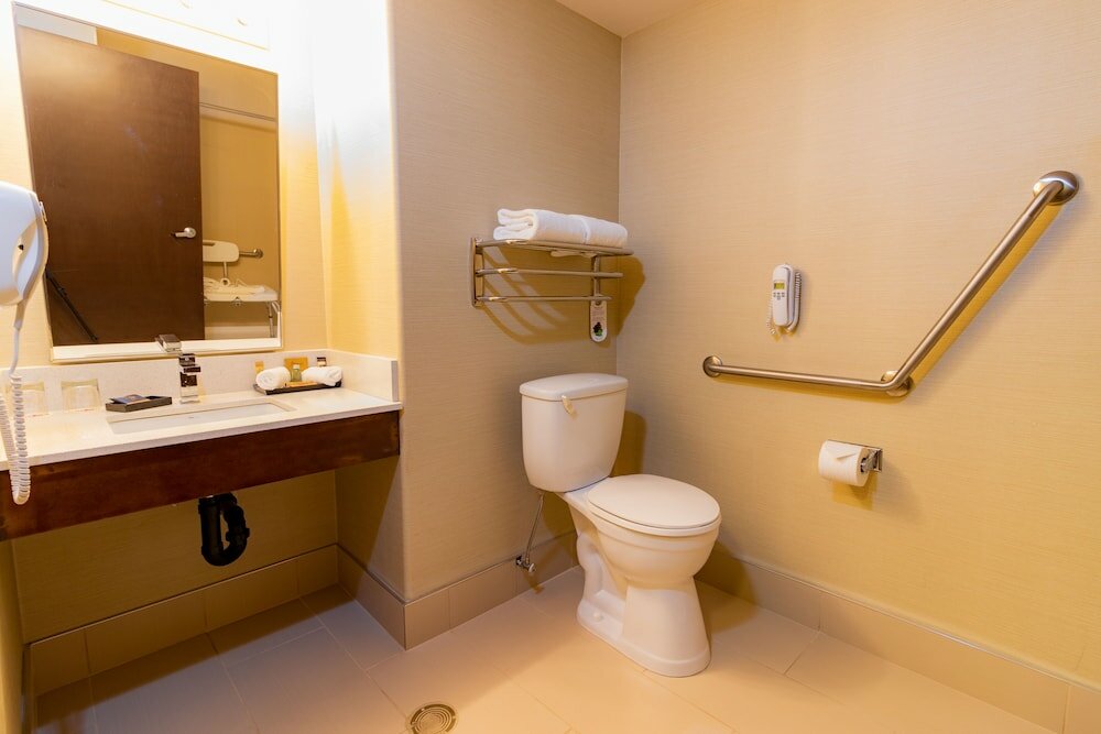 Фото The Kanata by BCMInns Invermere