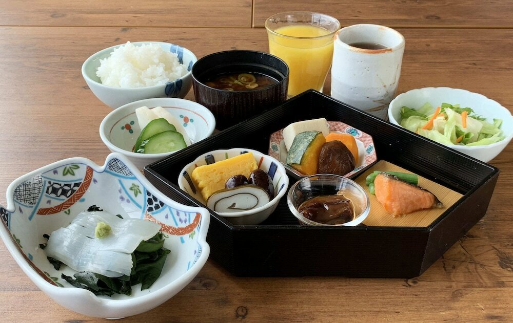 Фото Uozu Manten Hotel Ekimae