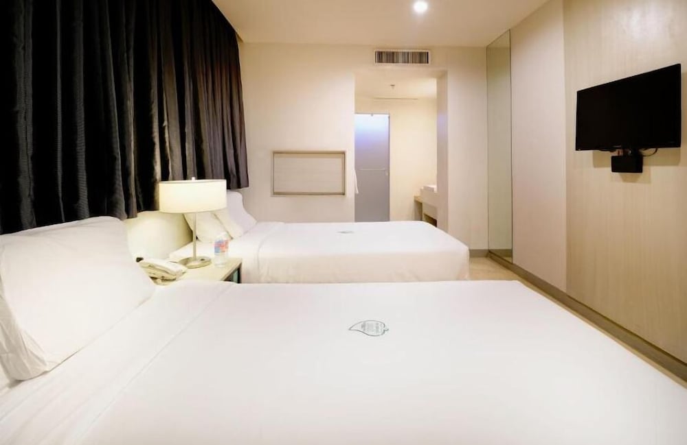 Фото Go Hotels Ortigas Center