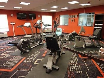 Фото Holiday Inn Express & Suites Oklahoma City North, an Ihg Hotel