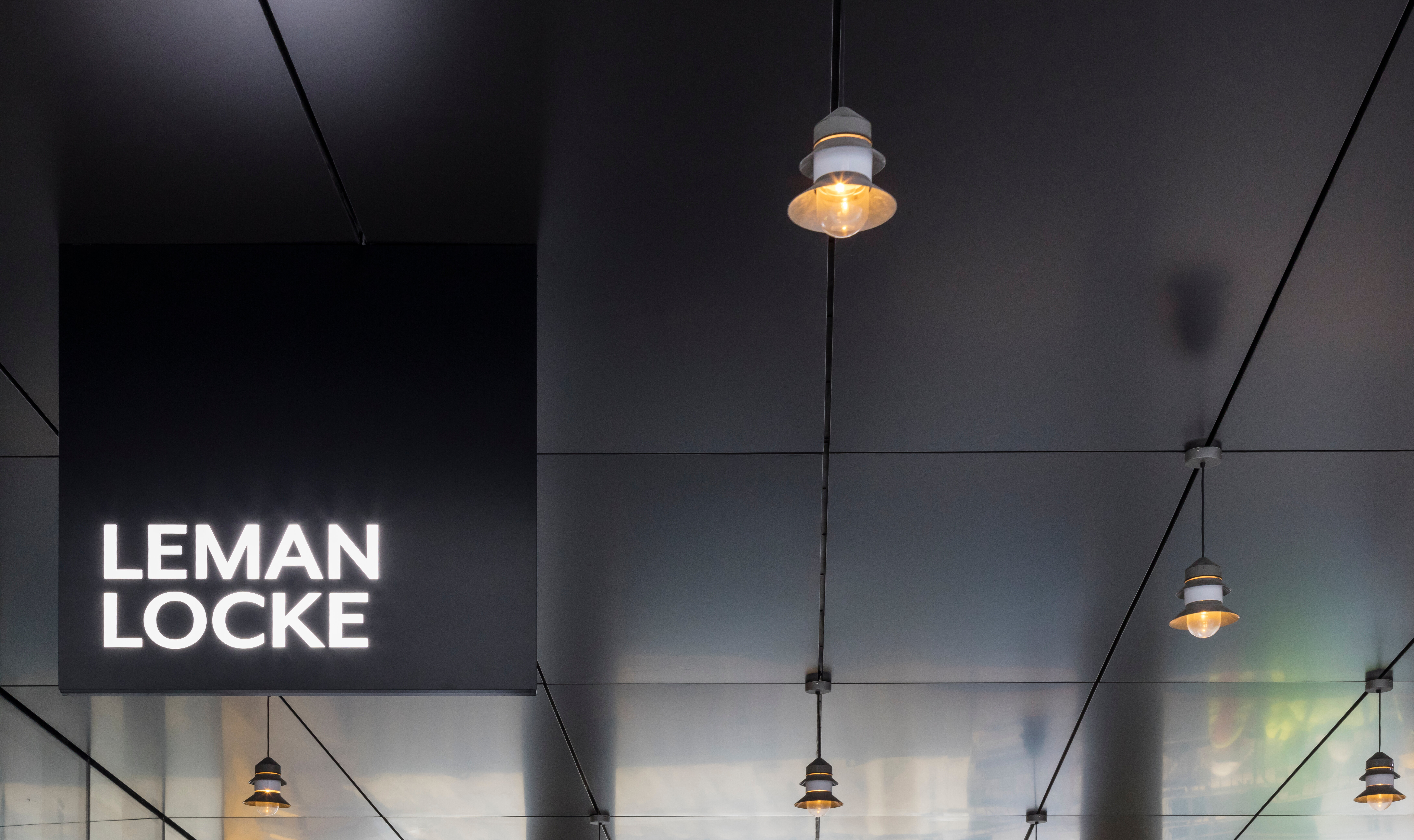 Фото Leman Locke