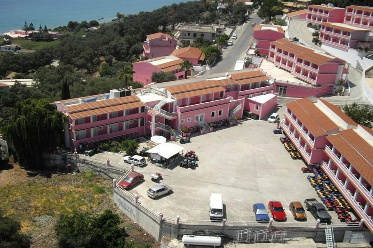 Фото The Pink Palace