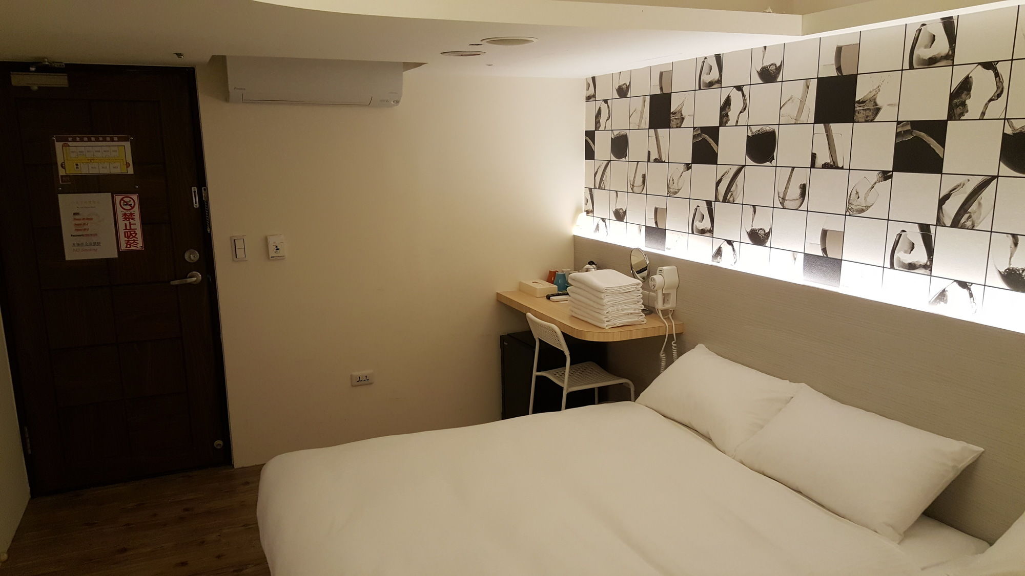 Фото Honey Prince Hotel