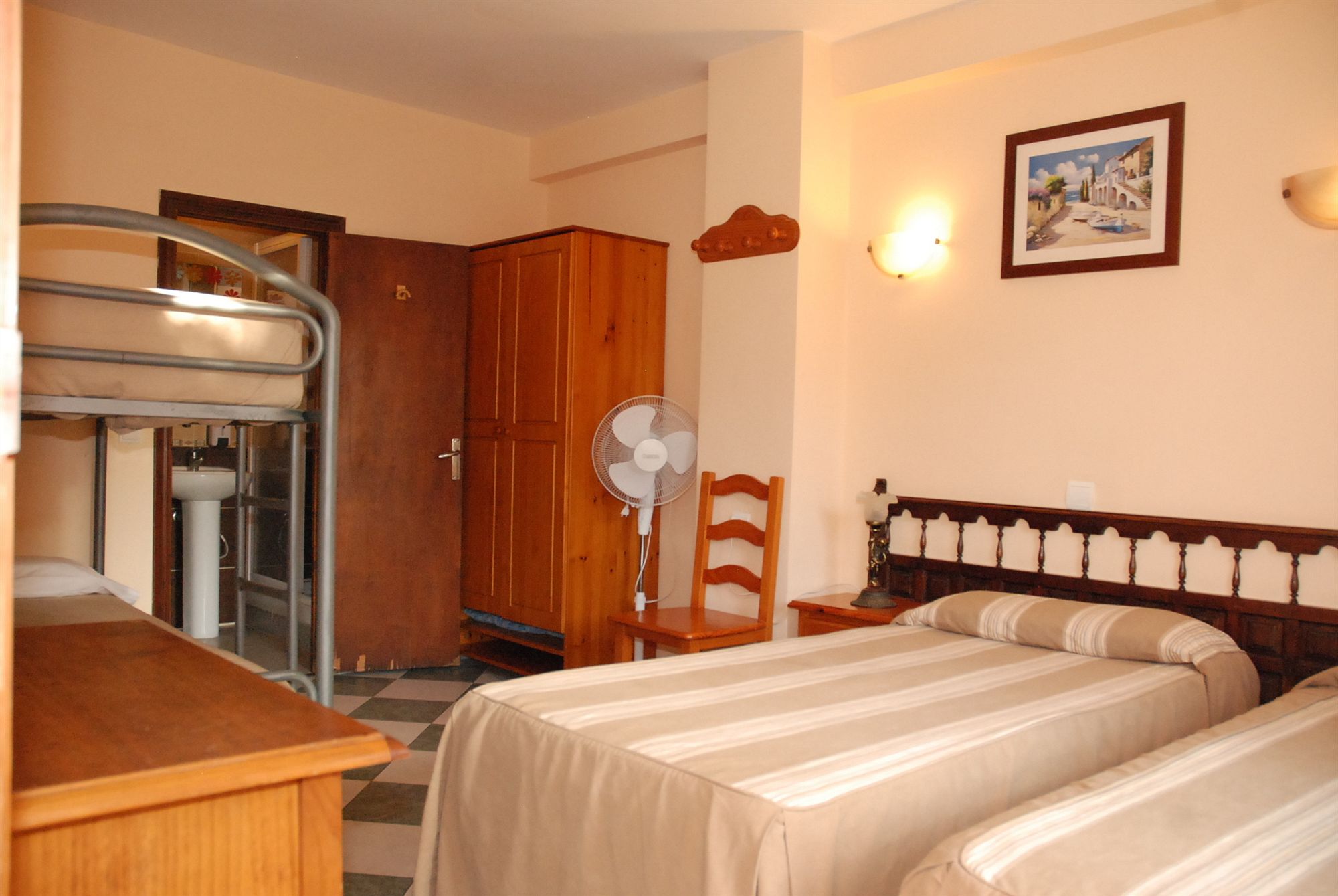 Фото Pension Aduar