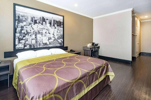 Гостиница Super 8 by Wyndham North Hollywood в Лос-Анджелесе