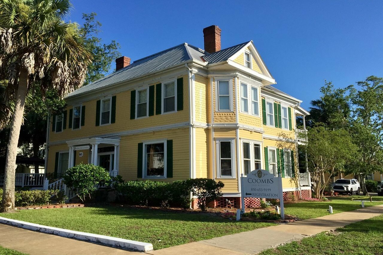 Фото Coombs Inn & Suites