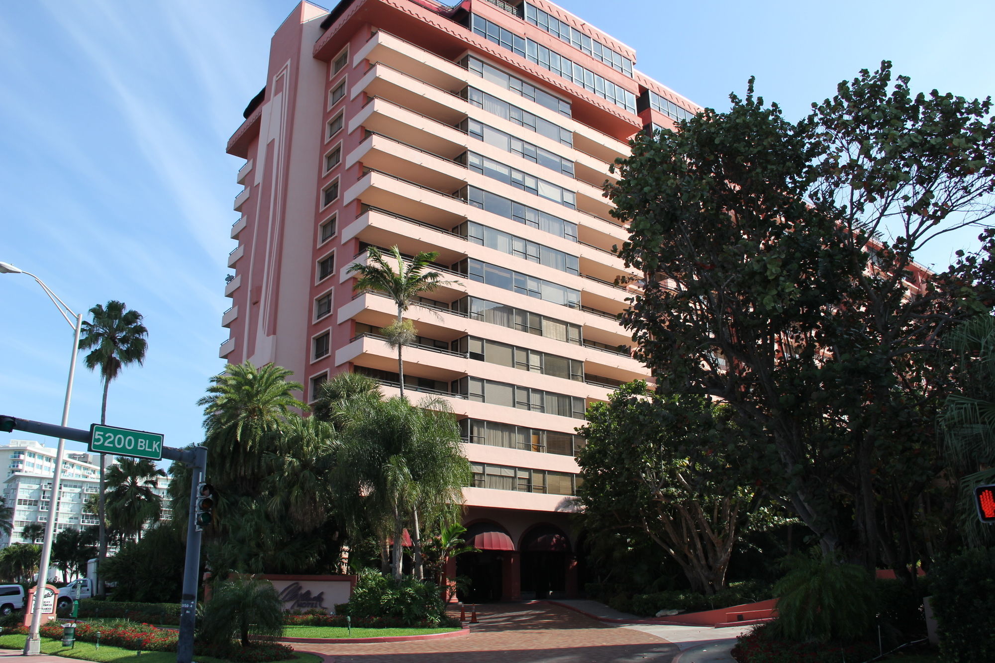 Фото Private Apartments by Vacations On Miami Beach