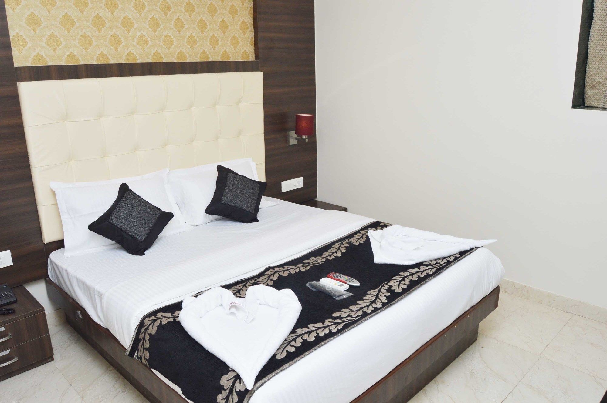 Фото Hotel Ak International