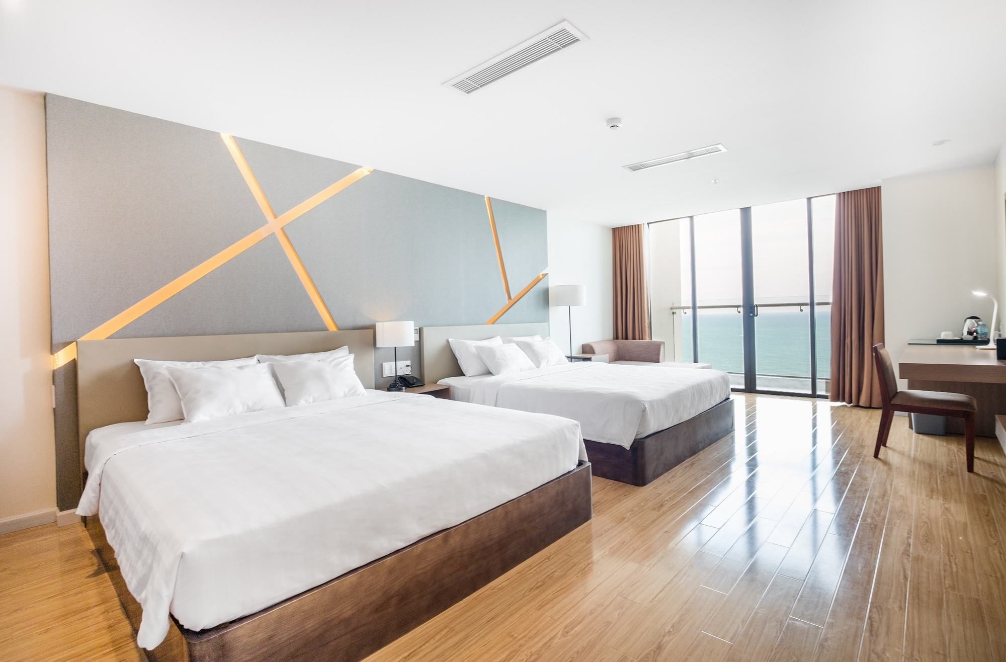 Фото King Town Grand Hotel