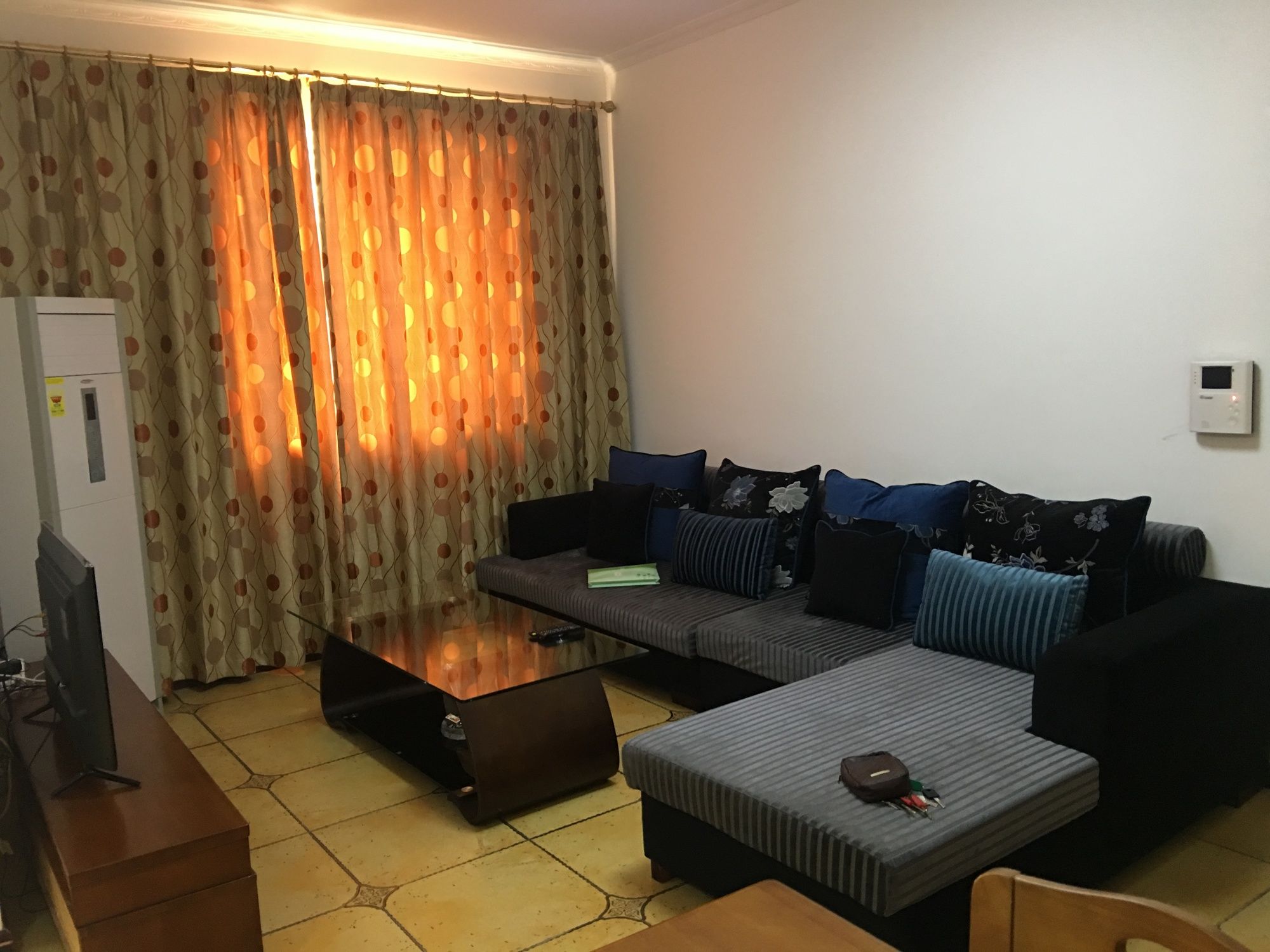 Фото Chateau Towers Hotel Apartment