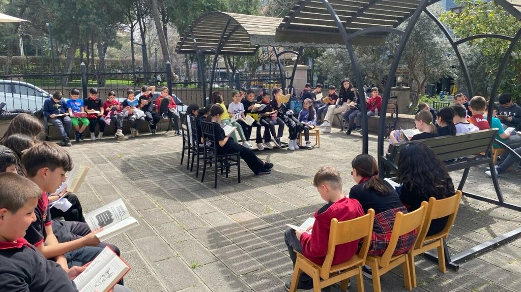 School Tradesmen and Artisans Middle School, Bandirma, photo