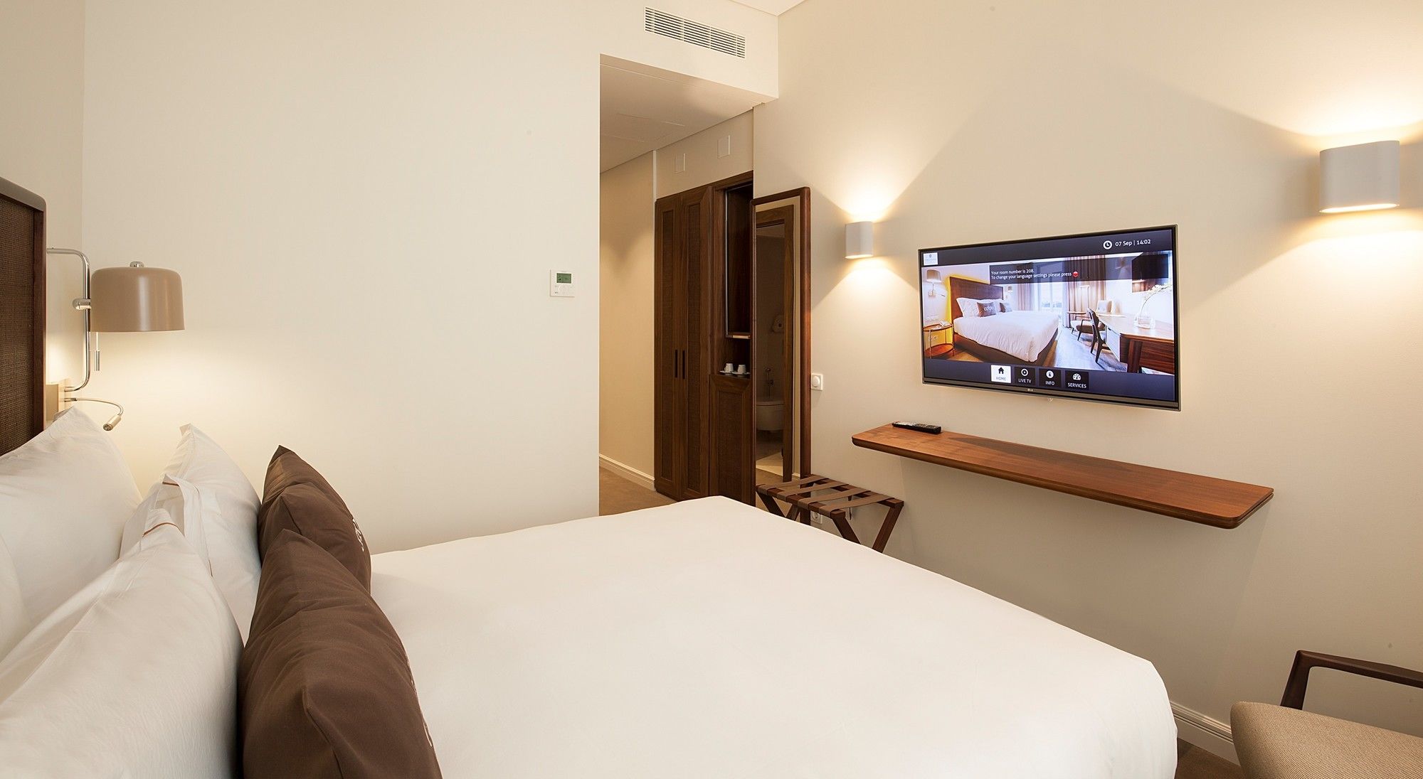 Фото Corpo Santo Lisbon Historical Hotel