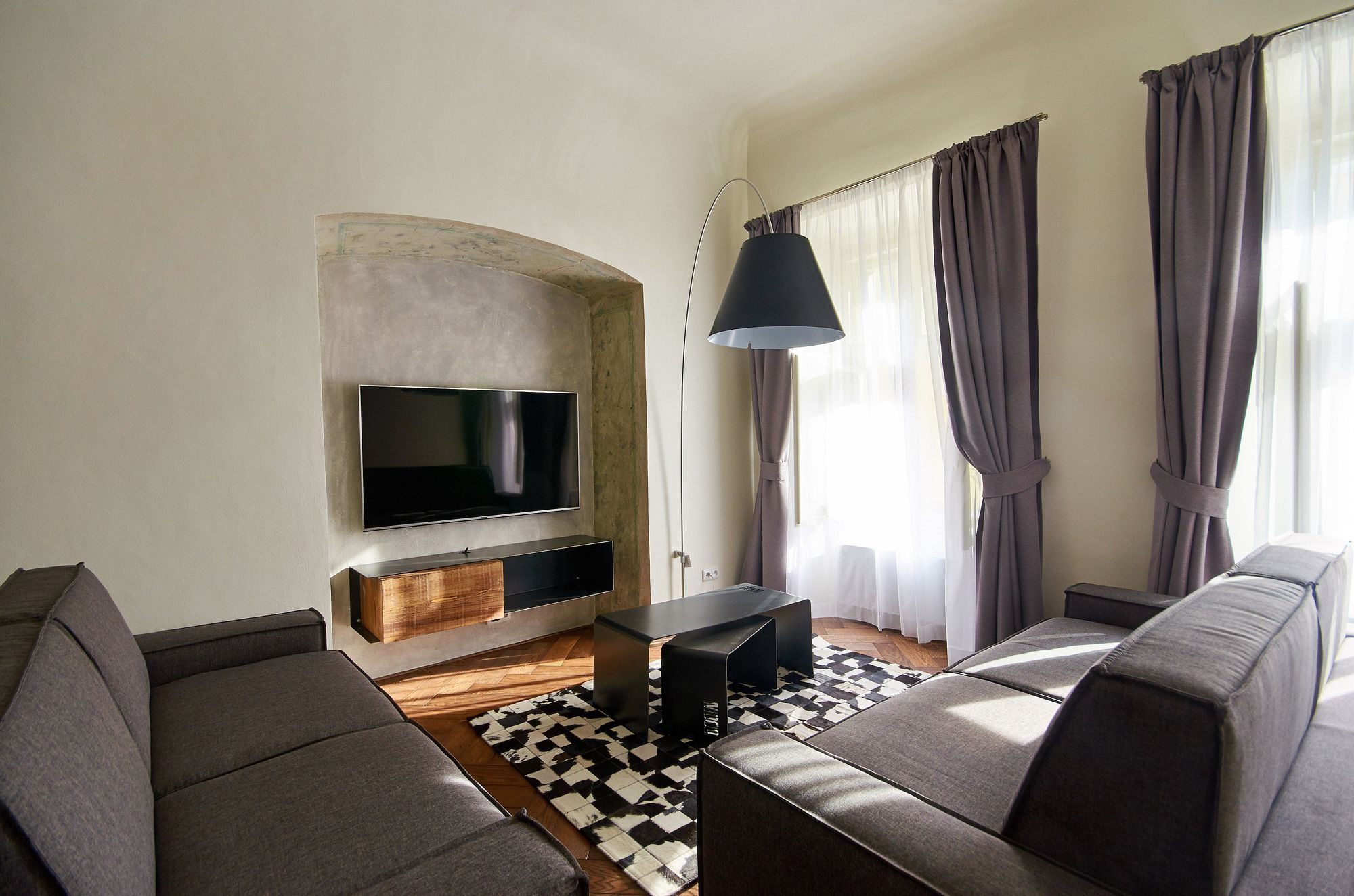 Фото MOOo by the Castle