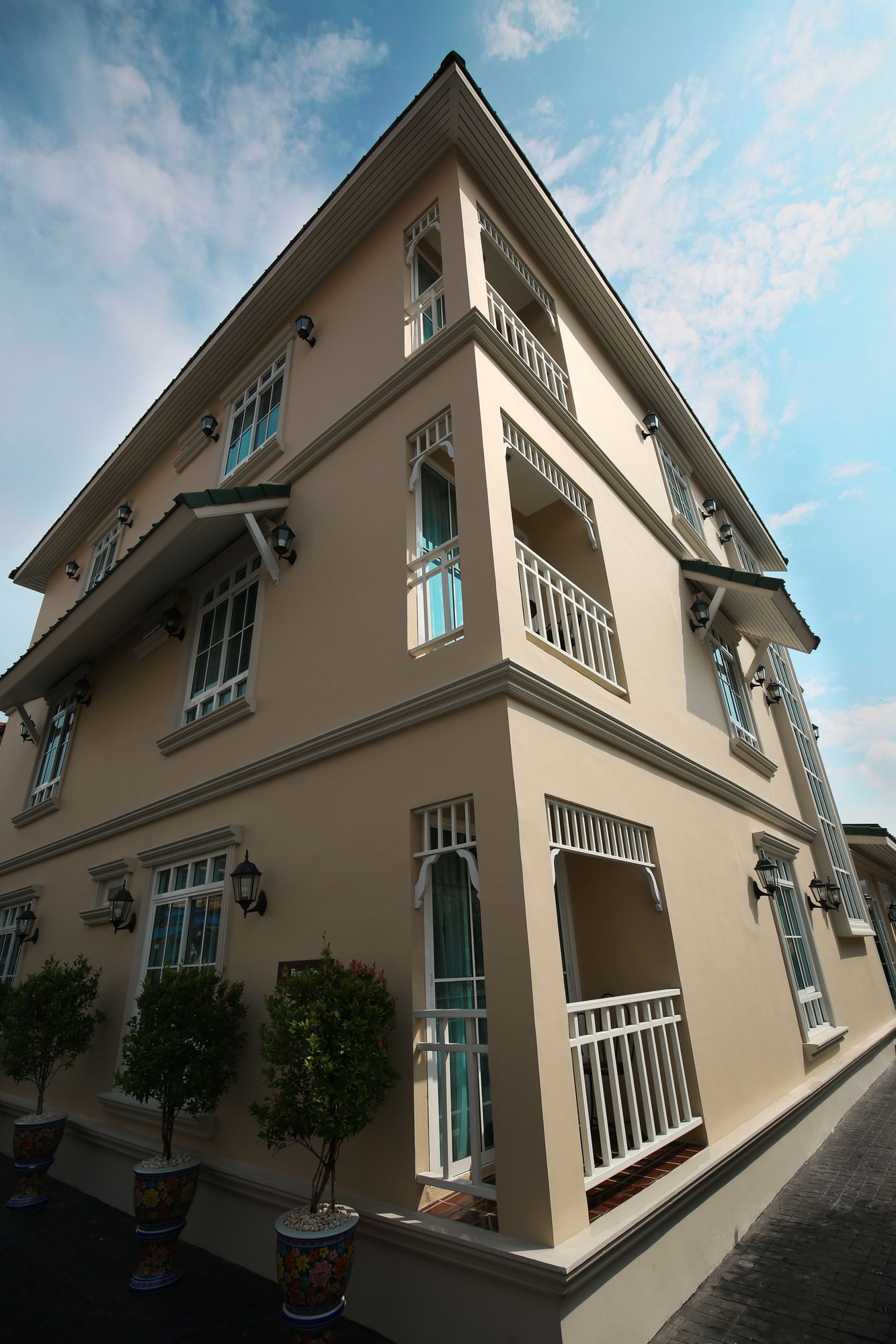 Фото The Orchid House 153