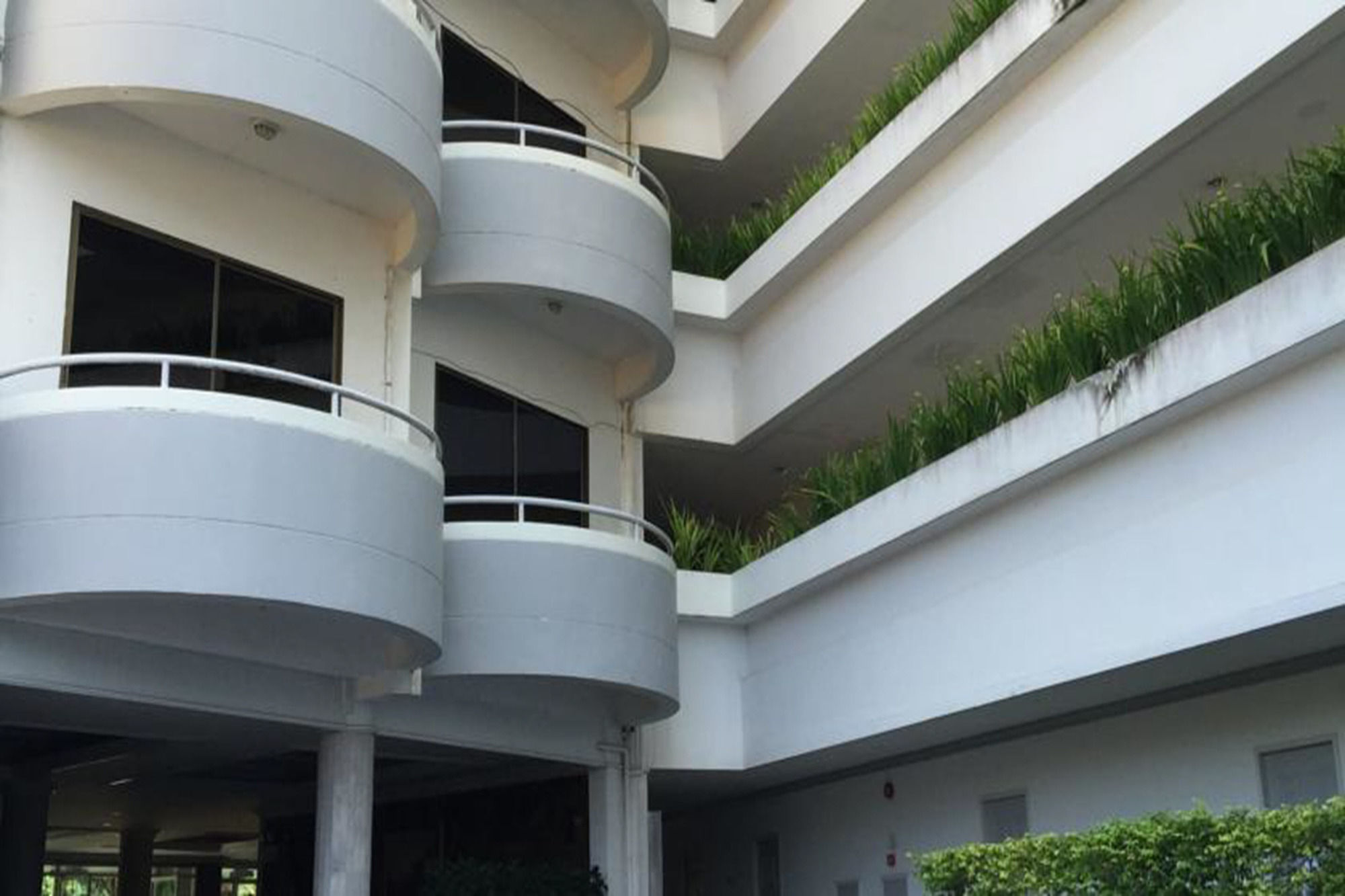 Фото Garden Paradise Hotel & Serviced Apartment