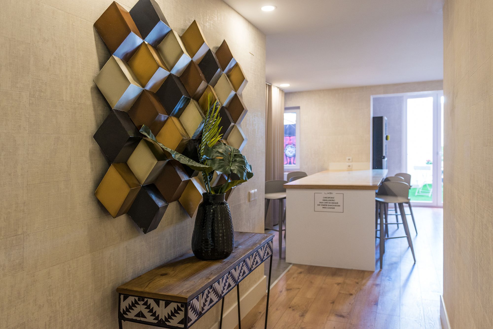 Фото Lx51 Studios & Suites Lisbon Center