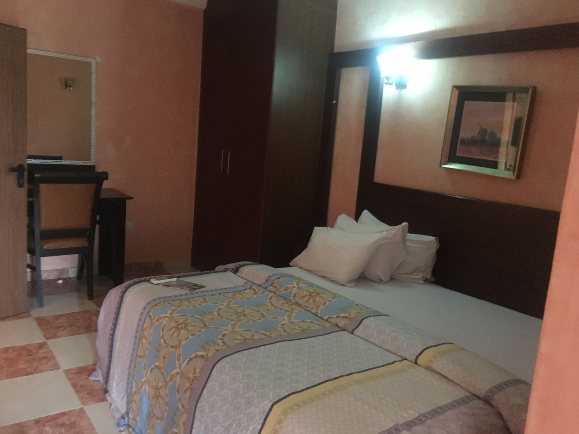 Фото Hymax Grace Hotel and Suites