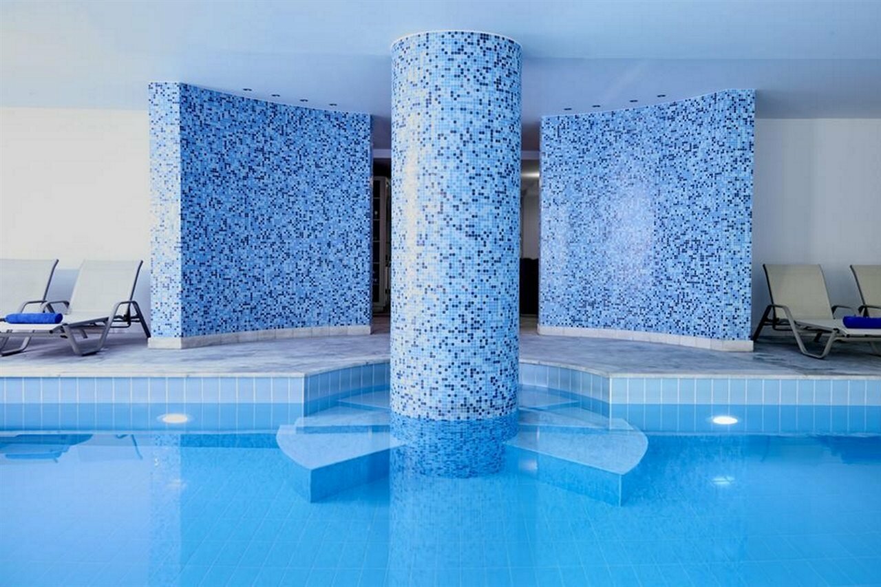 Фото Village Heights Resort