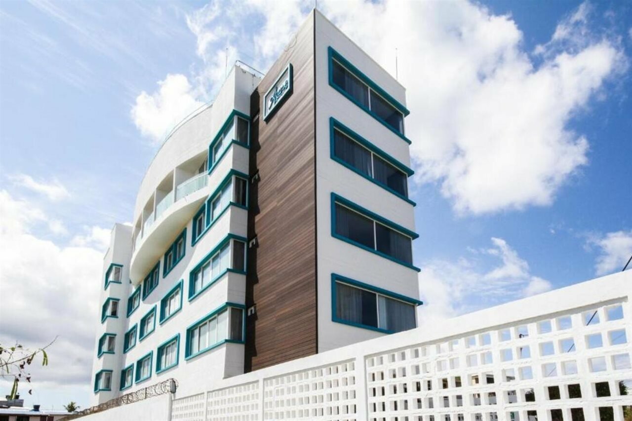 Фото Azure Lofts & Pool Hotel