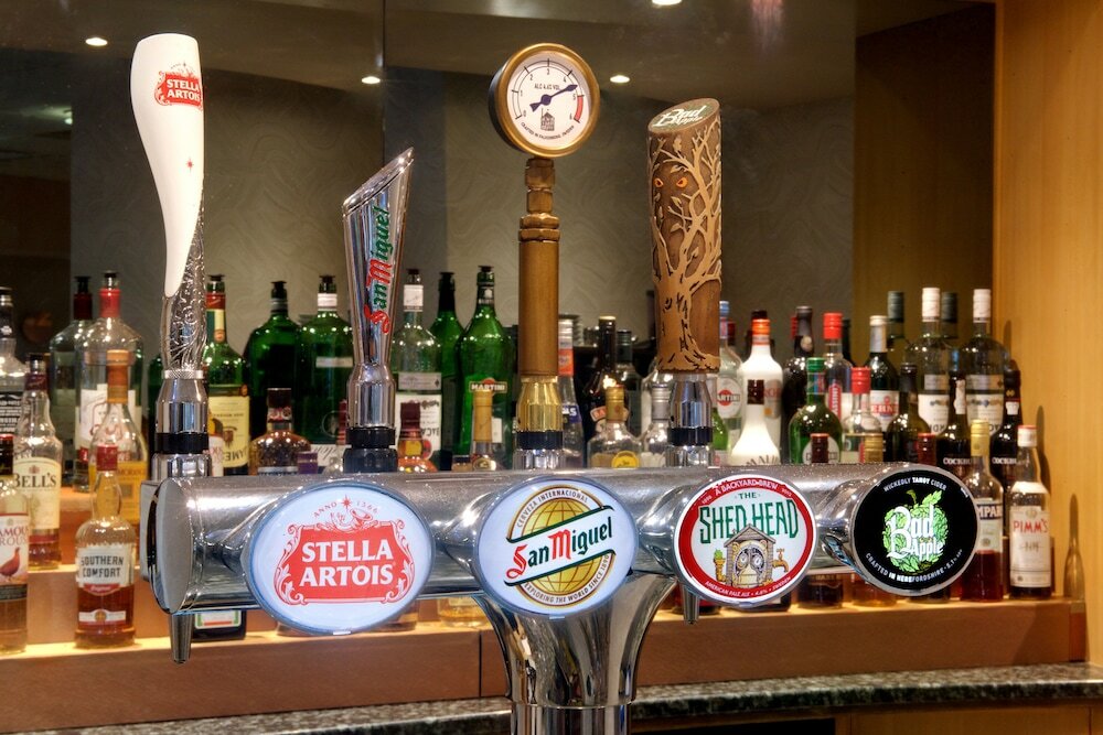 Фото Waterloo Hub Hotel & Suites