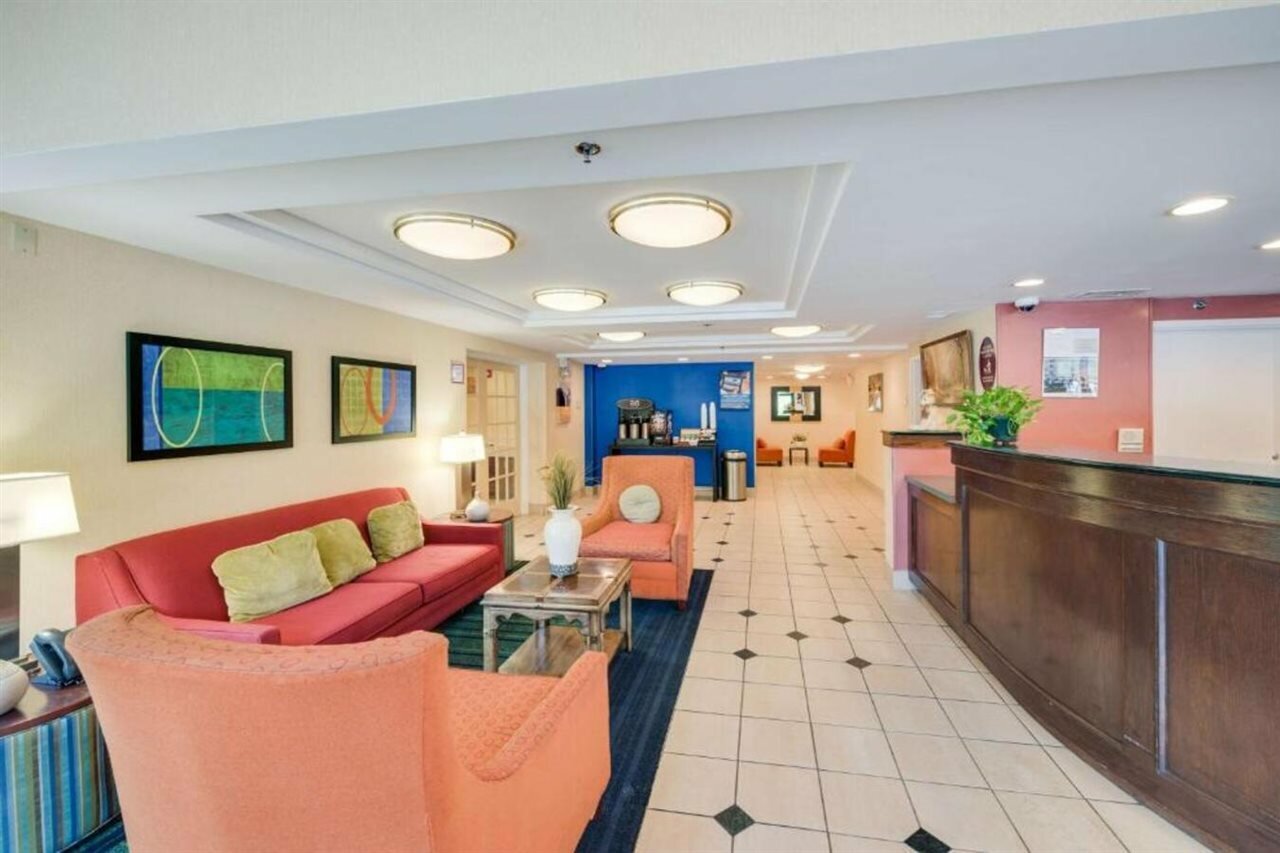 Фото Motel 6 Milford, Ct