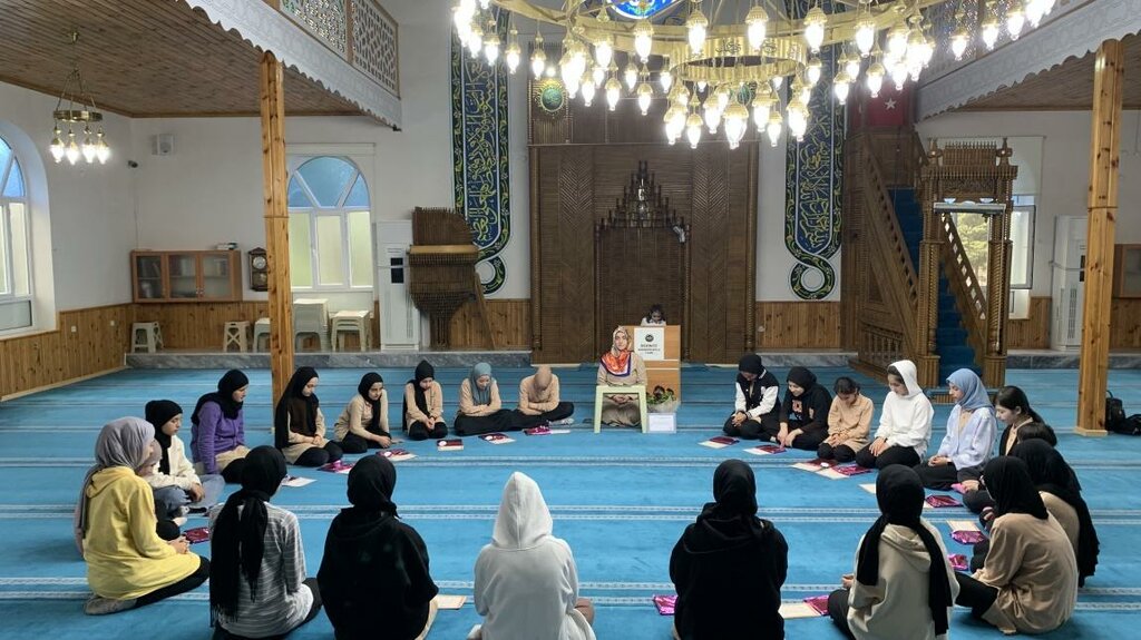 School Hamit Ozdag Imam Hatip Middle School, Derince, photo