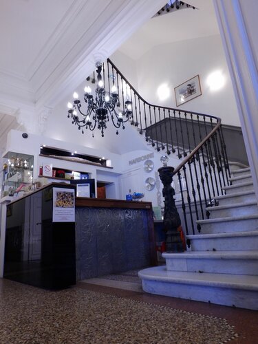 Гостиница Hotel La Residence в Нарбонне