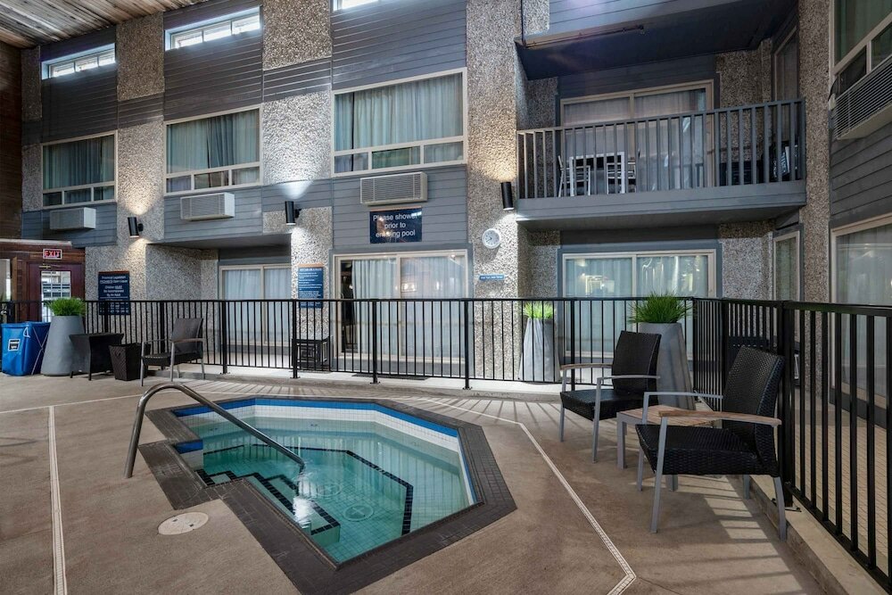 Фото Sandman Hotel Revelstoke