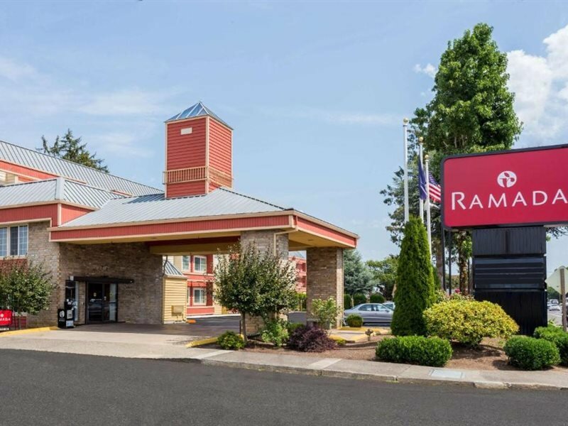 Фото Ramada by Wyndham Portland