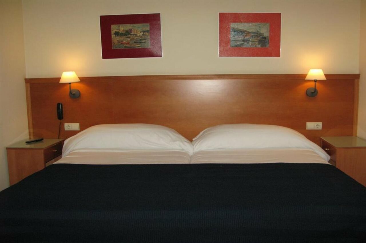 Фото Hotel Doña Catalina