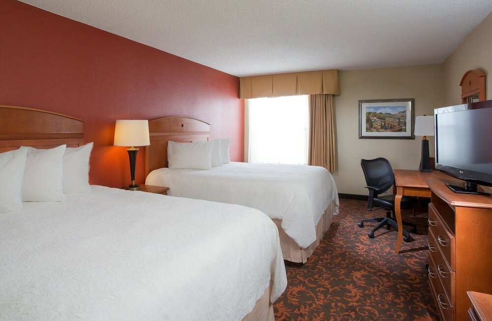 Фото Hampton Inn St. Joseph