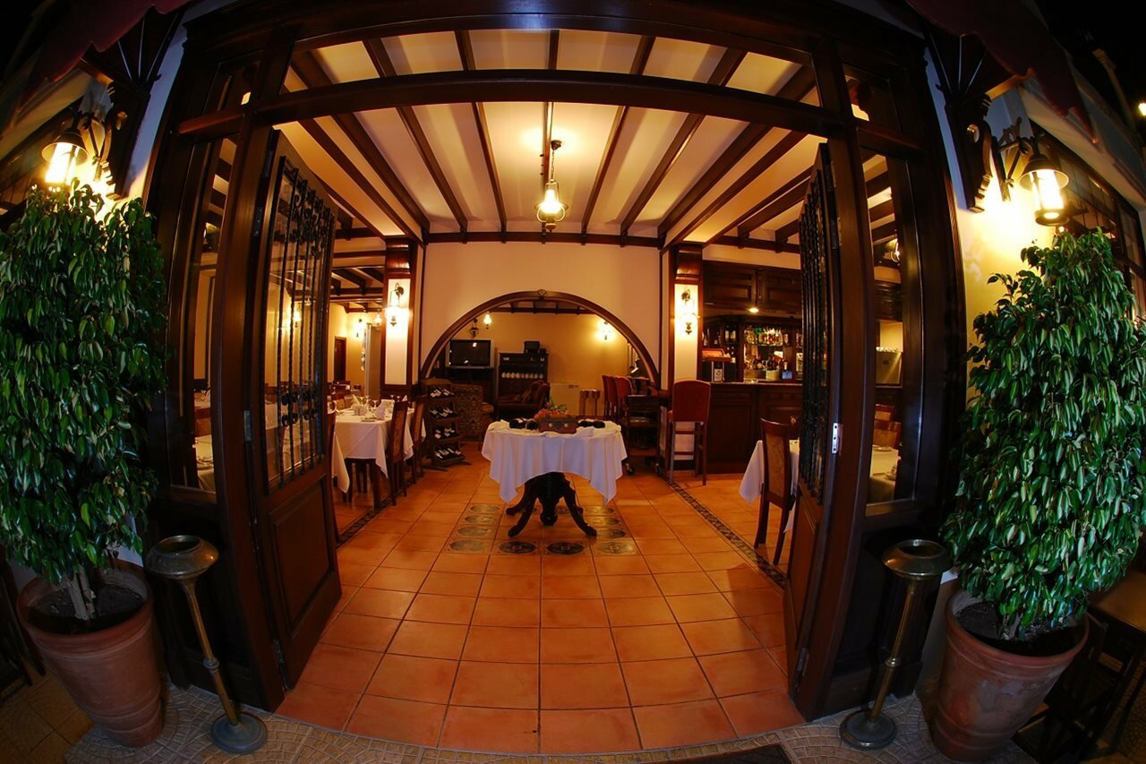 Фото Bellapais Monastery Village