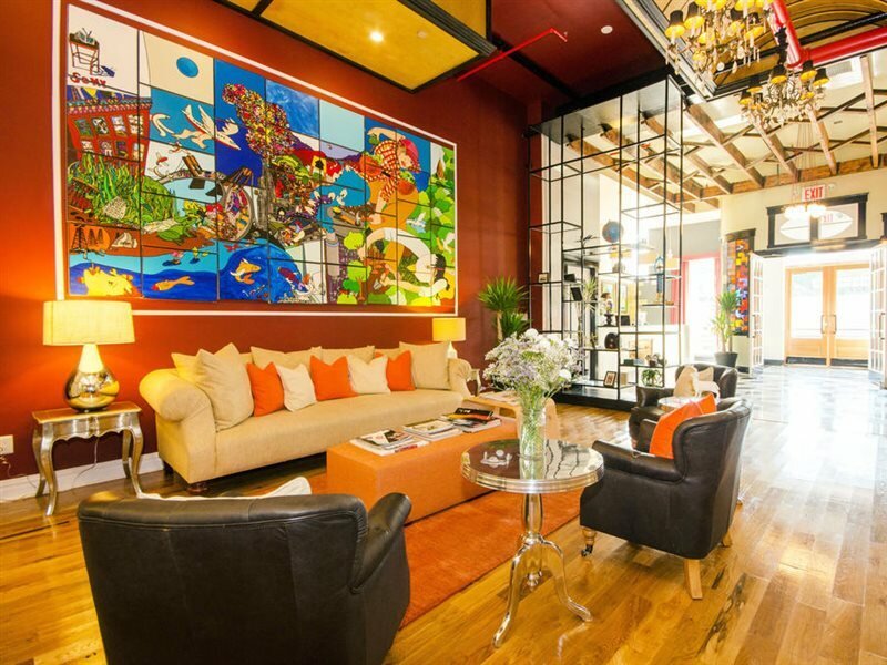 Фото The Box House Hotel