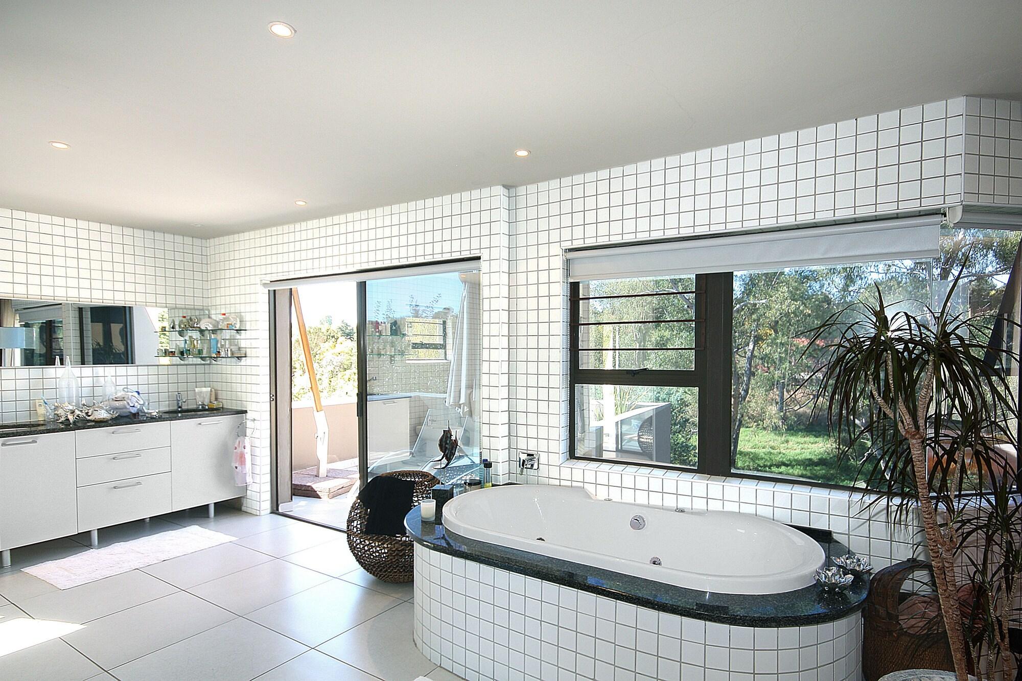 Фото Dynasty Forest Sandown Accommodation