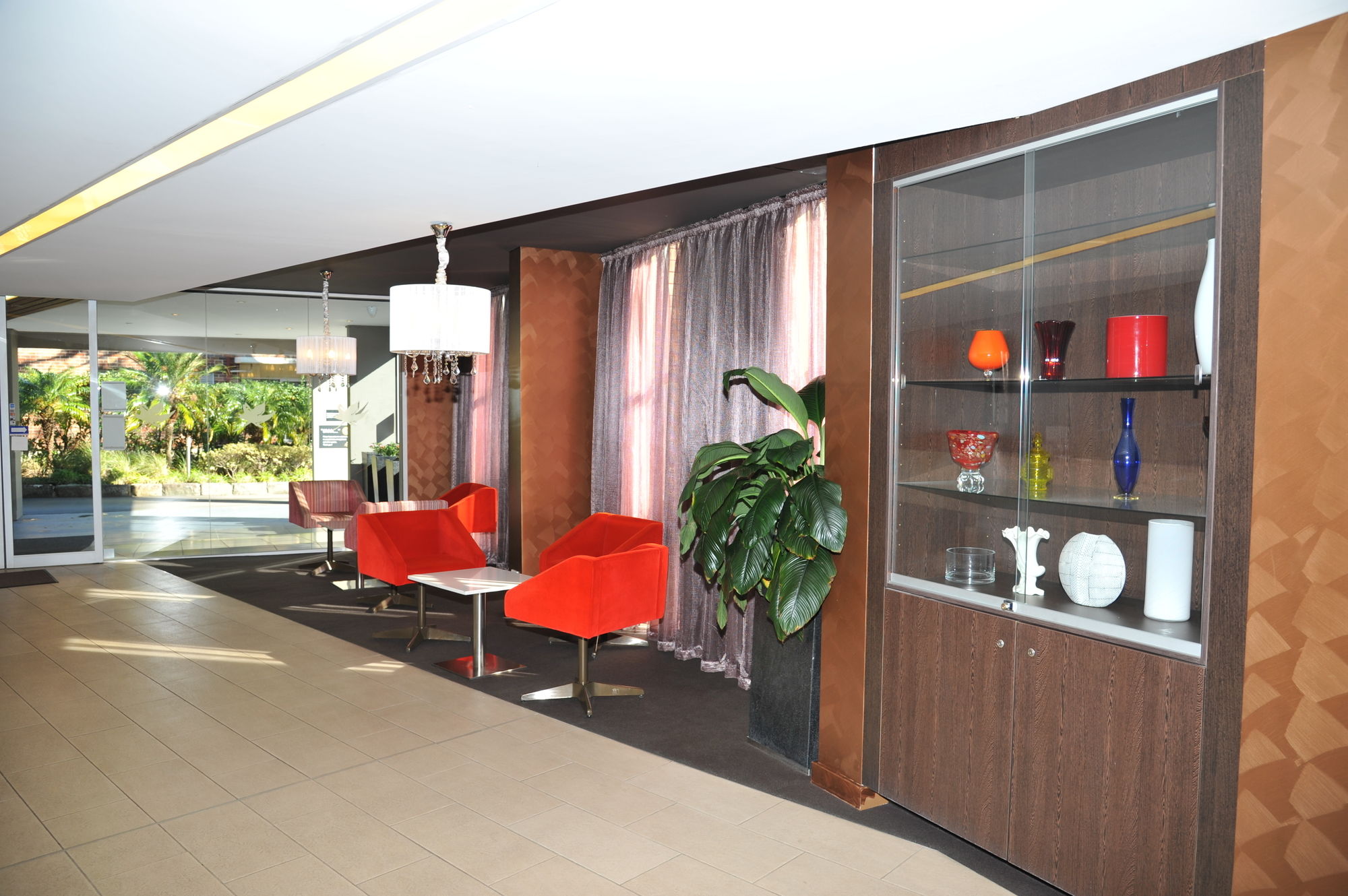 Фото Royal Pacific Hotel