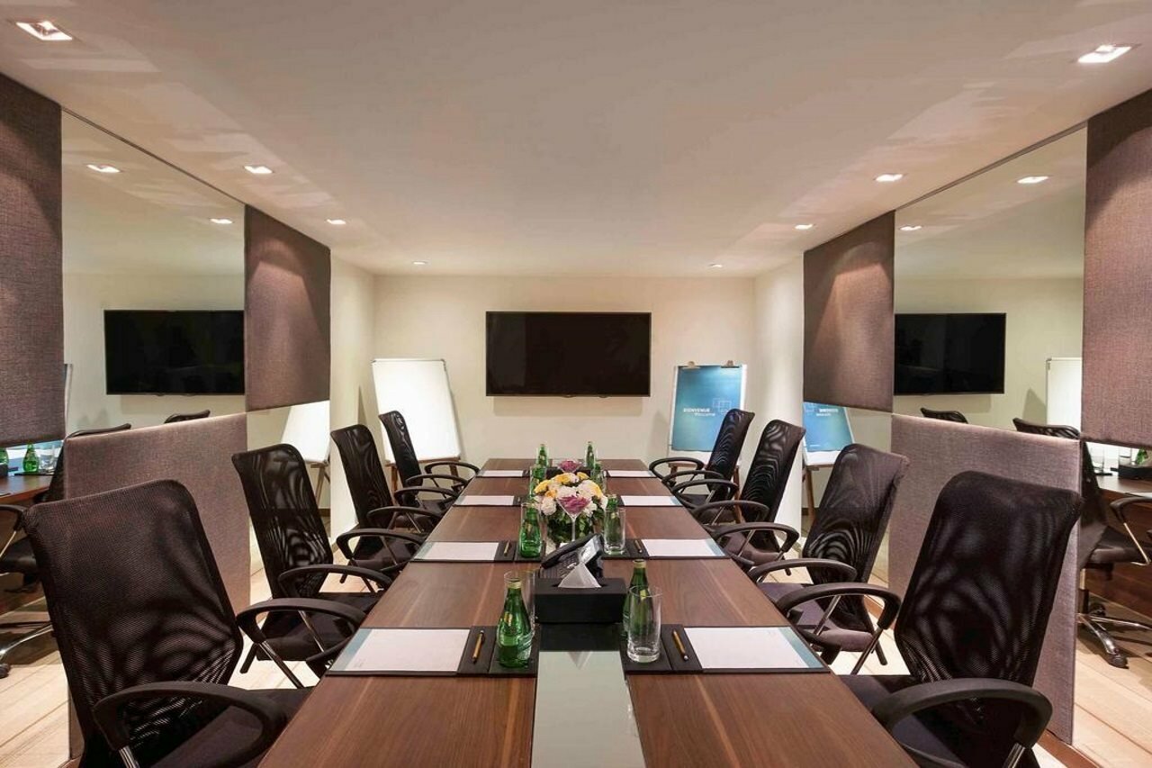 Фото Novotel Goa Candolim Hotel