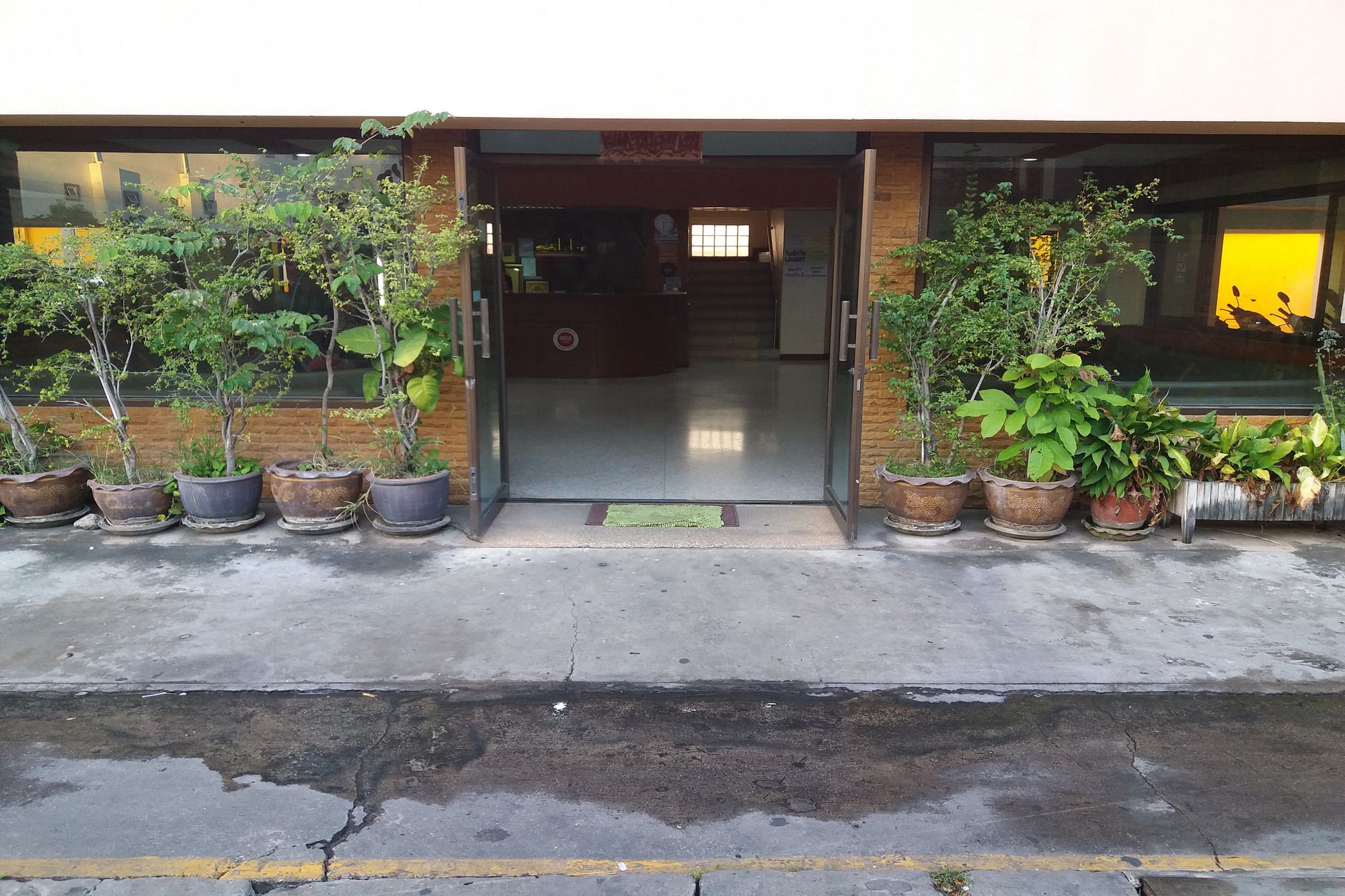 Фото Chaiyaphruk Grand Hotel