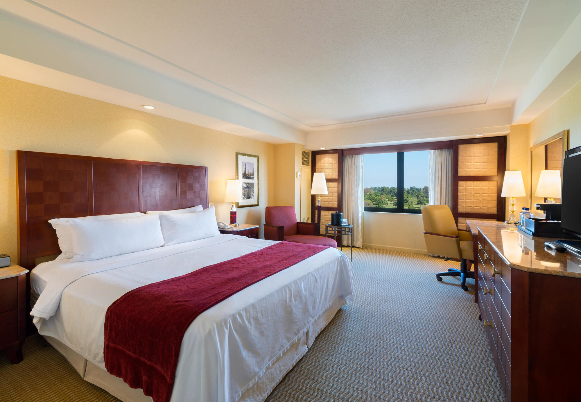 Фото Long Beach Marriott