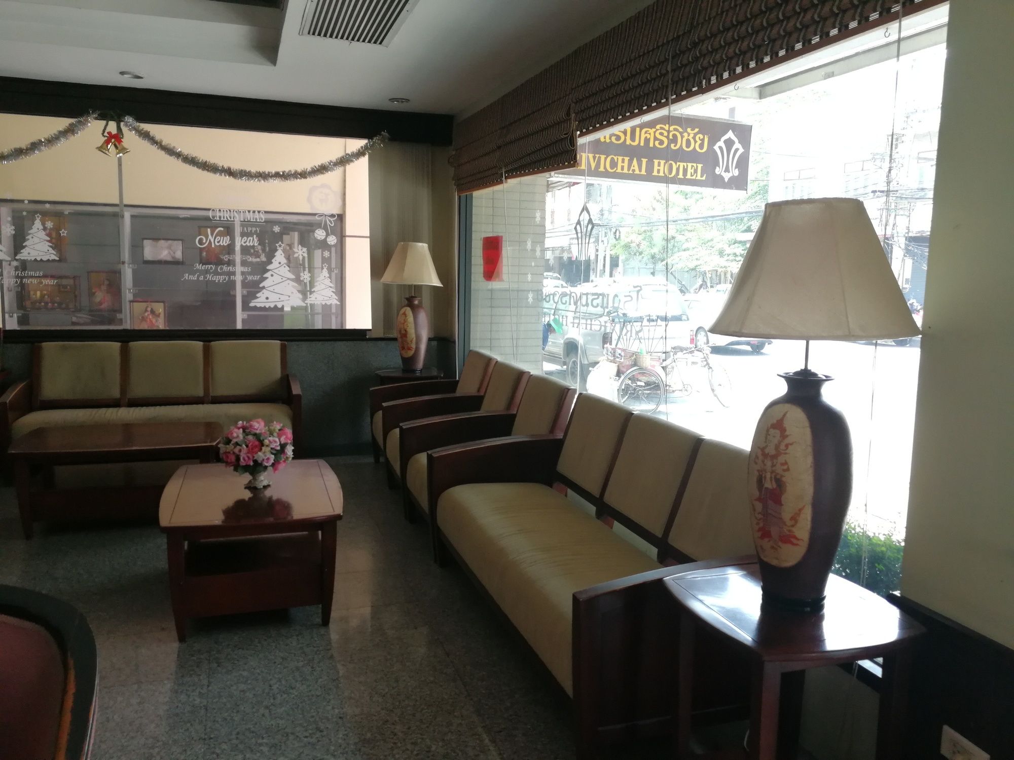 Фото Srivichai Hotel