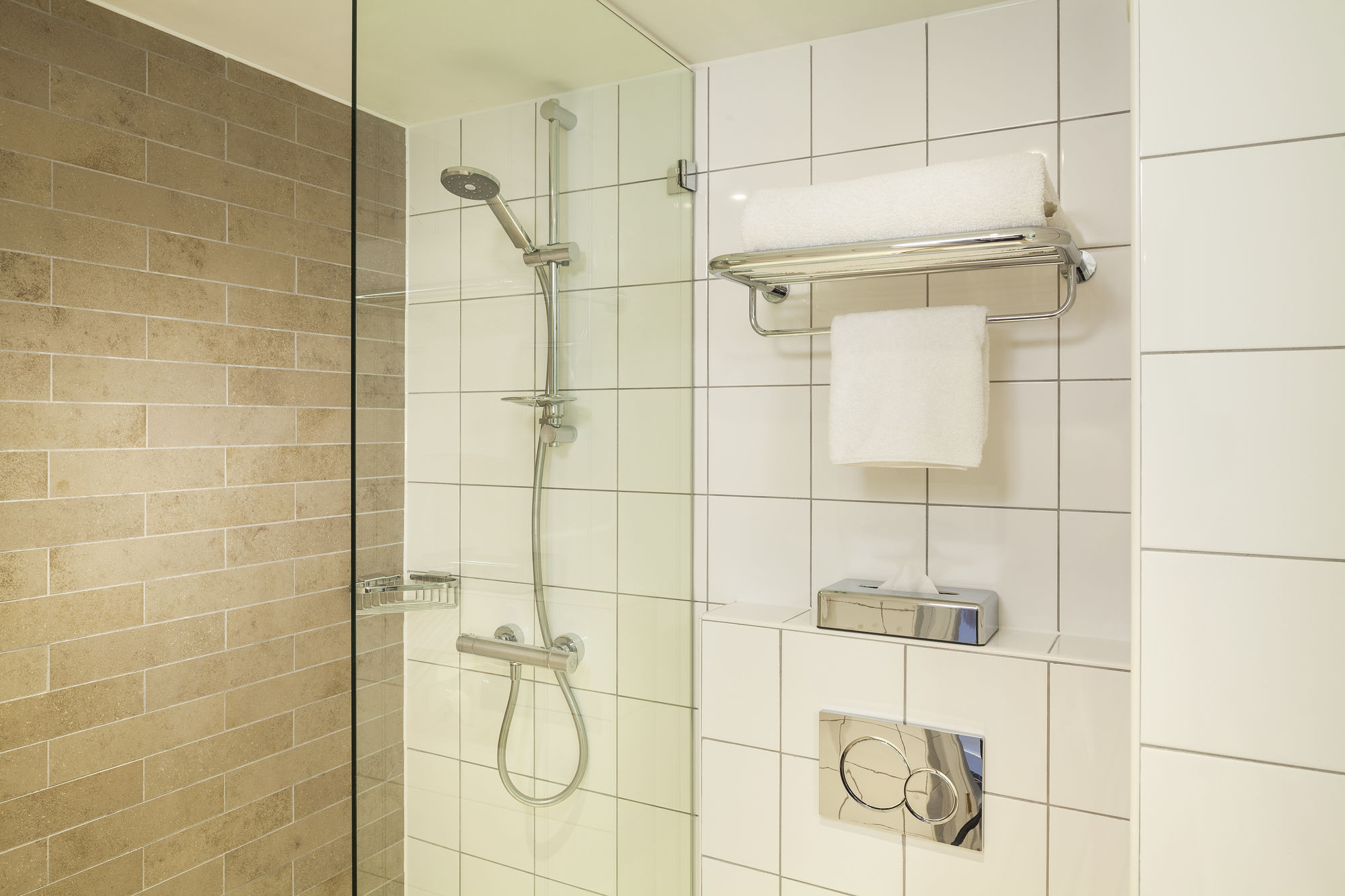 Фото Mercure Telford Centre Hotel