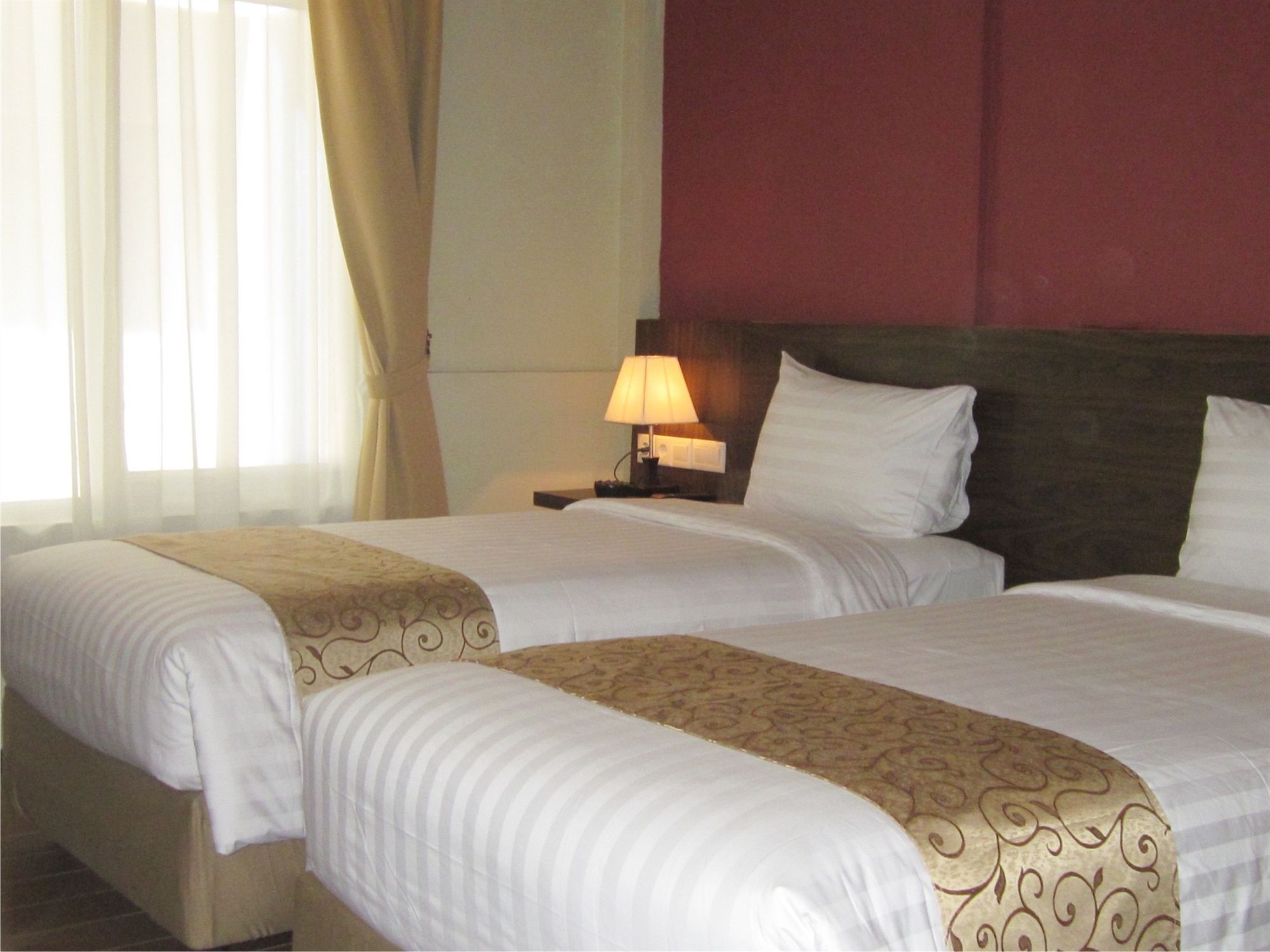 Фото Hotel Dafam Cilacap