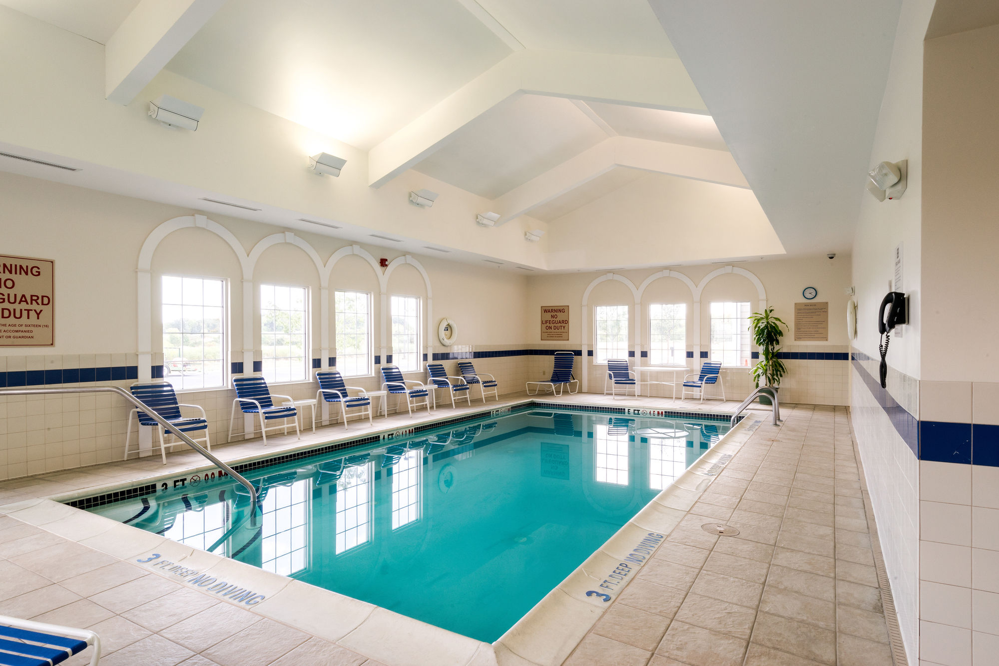 Фото MainStay Suites Dover