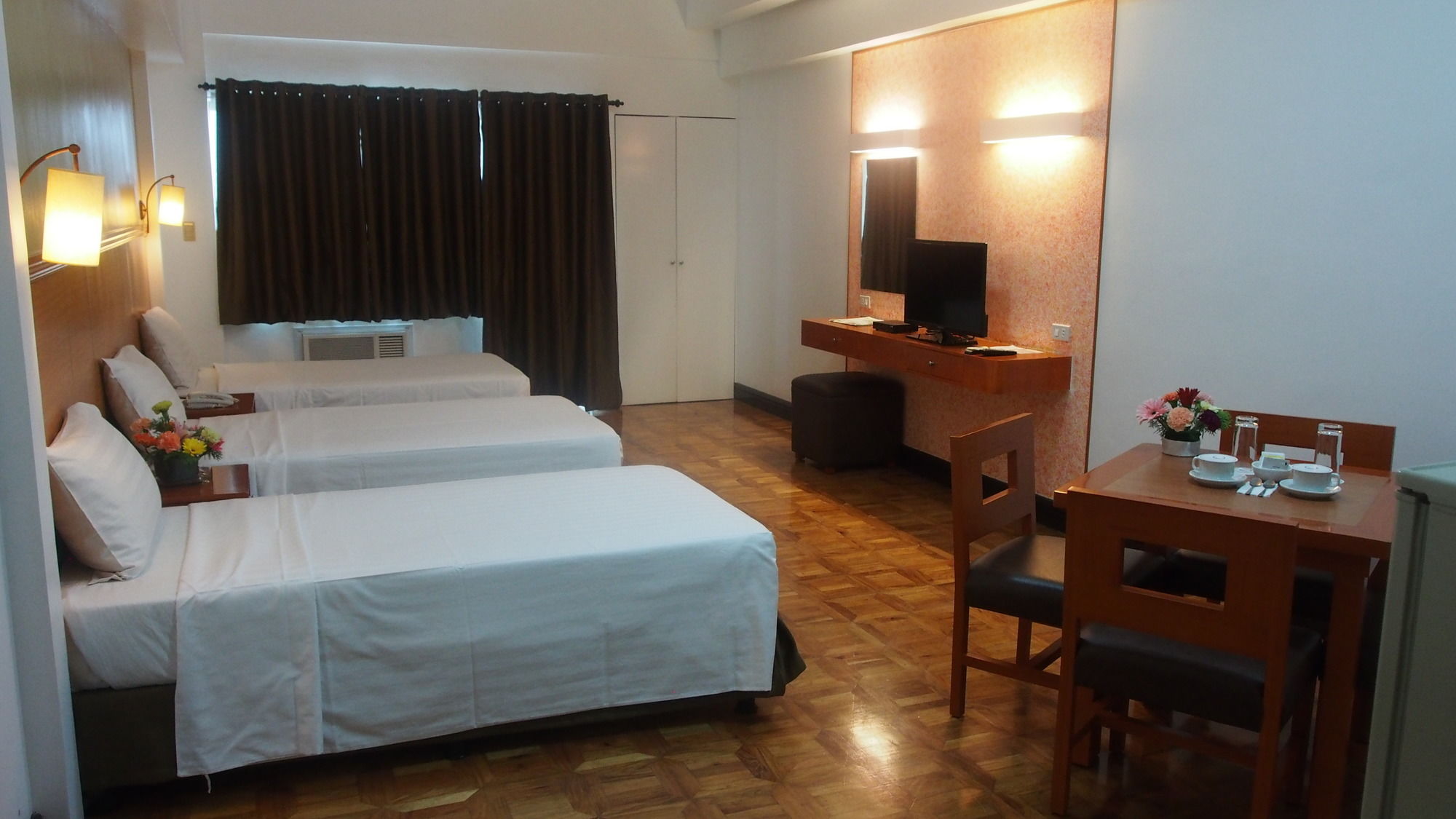 Фото Bsa Suites Makati