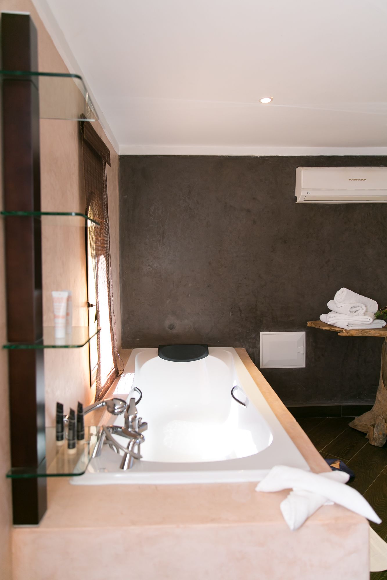 Фото Lodge K Hôtel & SPA