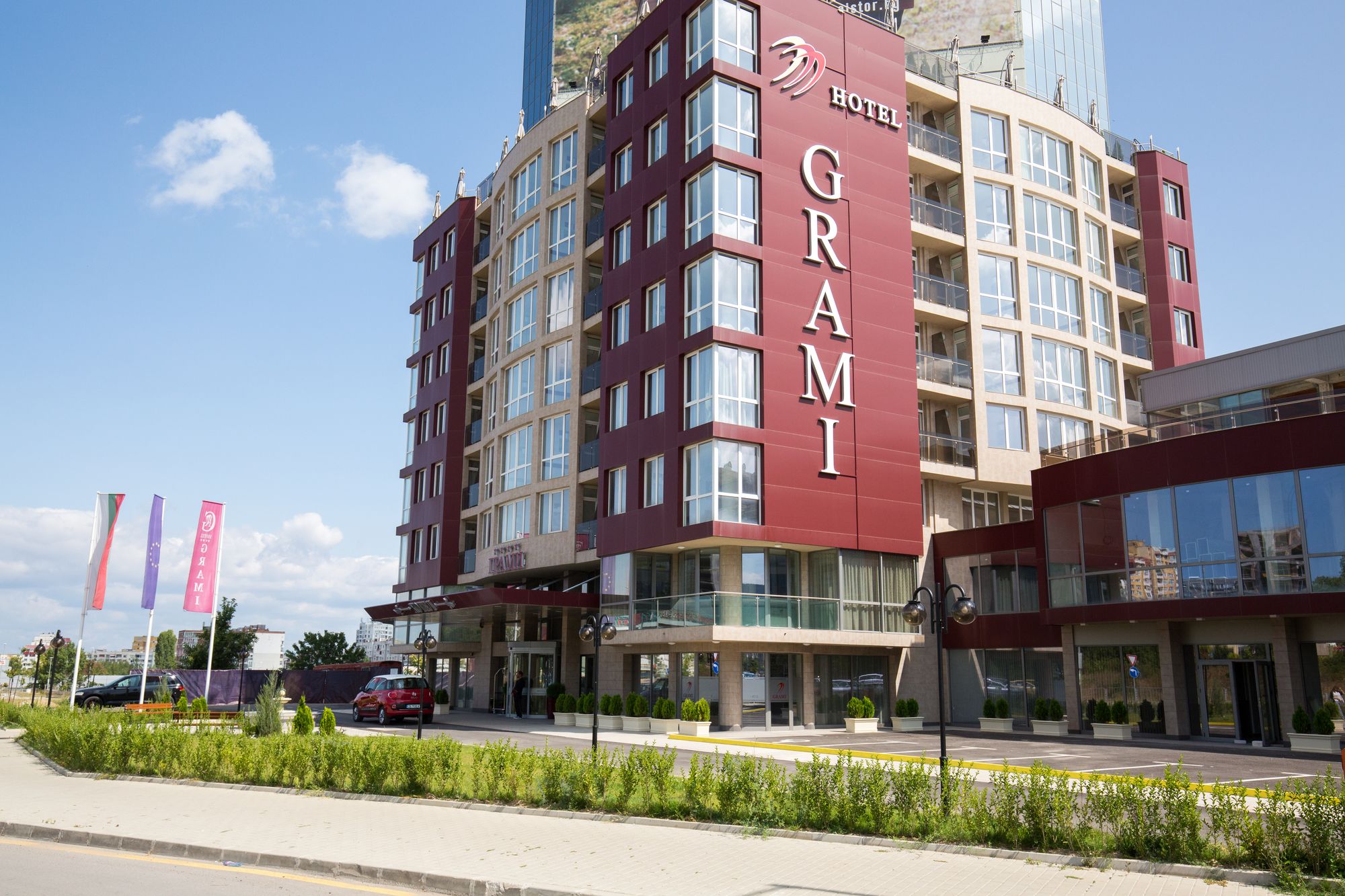 Фото Grami Hotel Sofia