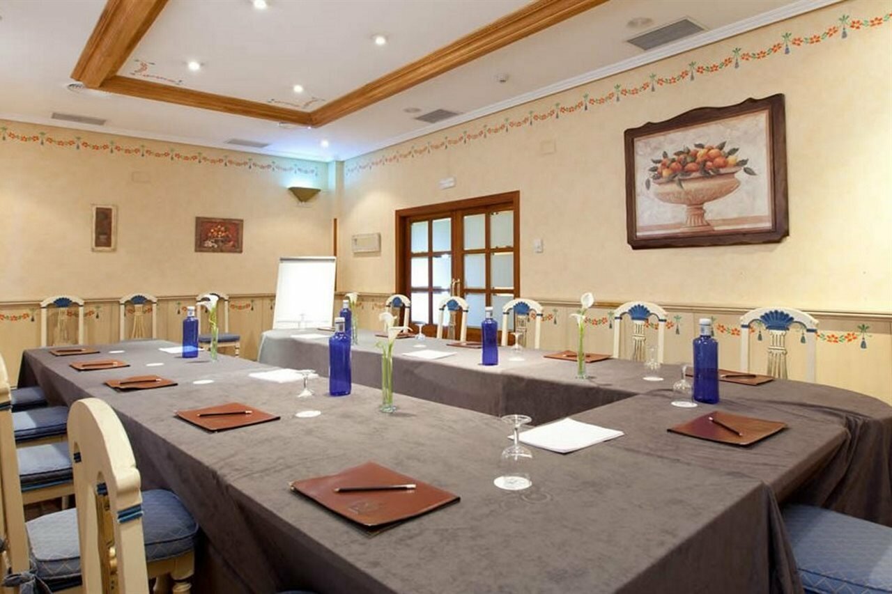 Фото Hotel Casona de la Reyna